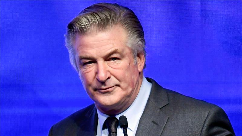 Alec Baldwin kracht mit Auto seiner Frau gegen Baum Der US-Schauspieler und sein Bruder haben den Unfall nach eigenen Angaben unverletzt überstanden. (Archivbild)