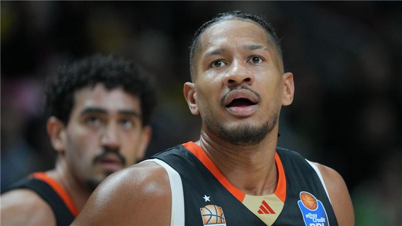 Rückwirkende Dopingsperre für Ulmer Basketballer Jallow Der Ulmer Basketballer Karim Jallow ist rückwirkend von Januar 2024 bis Januar 2025 gesperrt worden.