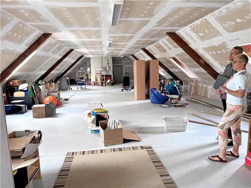 Der Umbau des Dachgeschosses der Gerhart-Hauptmann-Schule – hier ein Bild aus dem vergangenen Jahr – soll dieses Jahr fertiggestellt werden.