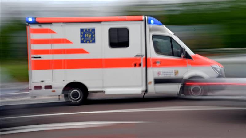Der Unfall ereignete sich am Nachmittag an einer Kreuzung. (Symbolbild)