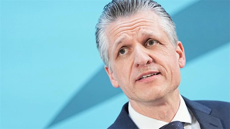 Der Unionsfraktionschef beharrt auf um Umsetzung des Gesamtkonzepts. (Archivbild) 