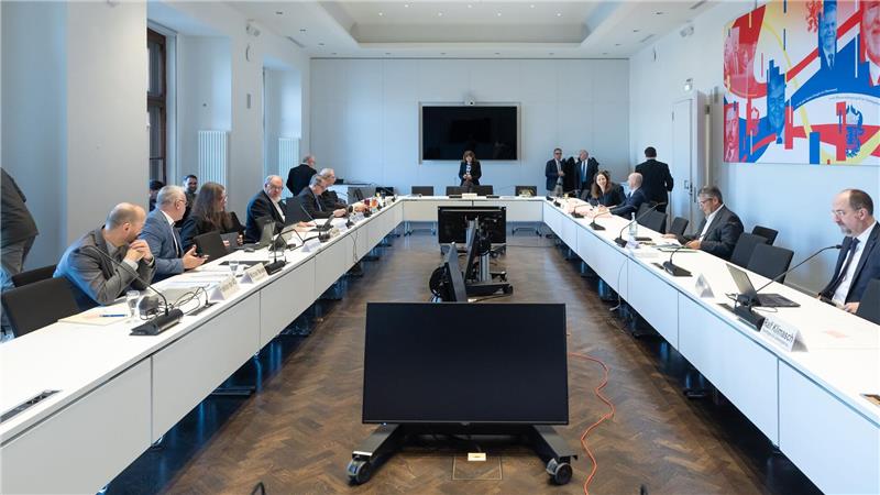 Gabriel und Altmaier: Keine enge Pipeline-Zusammenarbeit Der Untersuchungsausschusses zur Stiftung Klima- und Umweltschutz MV tagte im Schweriner Landtag.