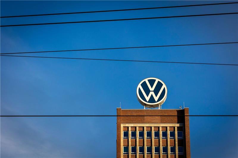 VW peilt deutliche Kostensenkung in Verwaltung an Der VW-Verwaltungsapparat umfasst rund 40.000 Büroangestellte in Marke und Konzern.
