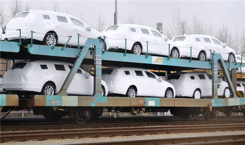 Der Verband der Automobilindustrie (VDA) rechnet für das laufende Jahr mit rund 2,7 Millionen Neuwagen in Deutschland.