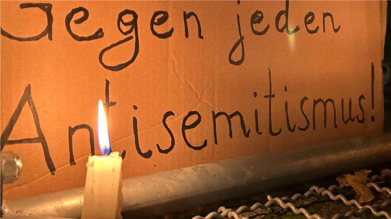 Der Verfassungsschutz informiert über Codes von Antisemiten unterschiedlichen politischen Hintergrunds. (Archivbild)