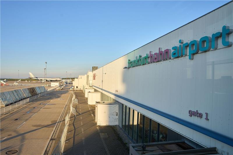 Flughafen Hahn: Noch kein Zuschlag für russischen Investor Der Verkaufspoker um den insolventen Hunsrück-Flughafen Hahn geht vorerst weiter.
