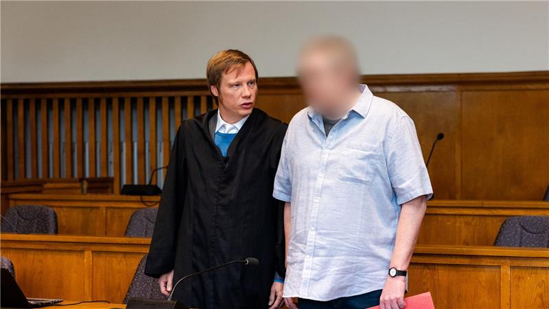 Der Verteidiger kündigte eine Erklärung zu Sache für den nächsten Termin an.