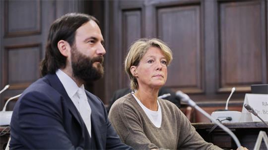 Der Verteidiger von Christina Block hat neue Beweisanträge im Umfang von 840 Seiten vorgelegt.