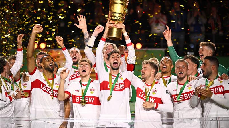 Lange Party-Nacht: VfB mit Cup-Triumph gegen Arminia-Helden Der VfB Stuttgart hat den DFB-Pokal gewonnen.