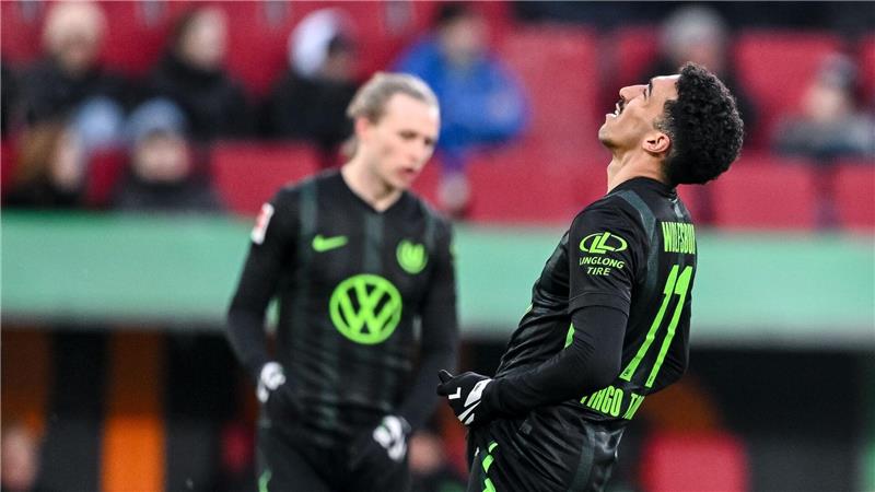 Wimmer nach nächstem Patzer: „Müssen drauf scheißen“ Der VfL Wolfsburg lässt in Augsburg wichtige Punkte für den Kampf um Europa liegen.