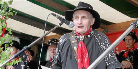 Der Viehaustrieb ist dank Wolfgang Beuse zu einer Institution in Wildemann geworden. Archivfoto: Epping