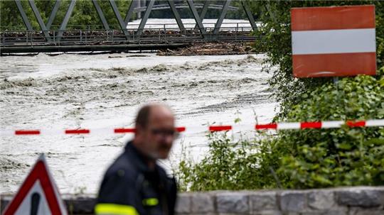 Der Wasserstand der Rhone hat sich nach den heftigen Unwettern vom Vortag verringert.