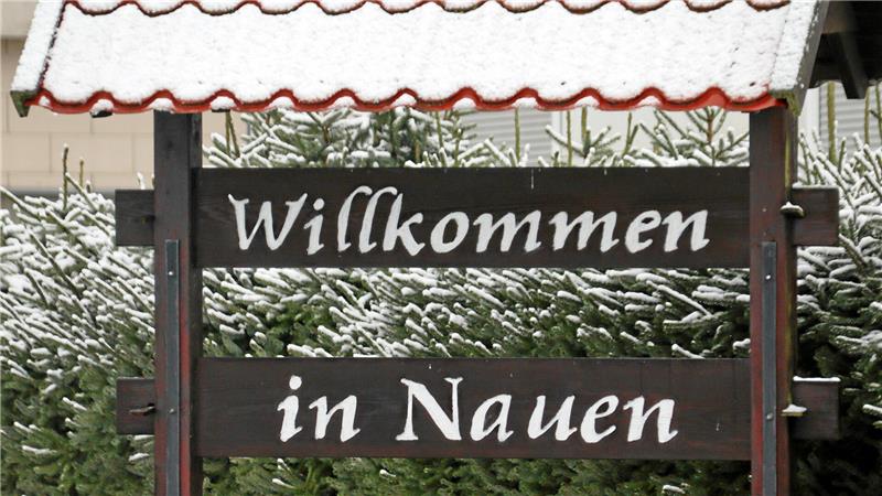 Verschneites Willkommensschild in Nauen