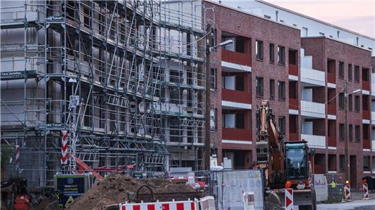 Der Wohnungsbau in Mehrfamilienhäusern stagniert.  (Archivbild)