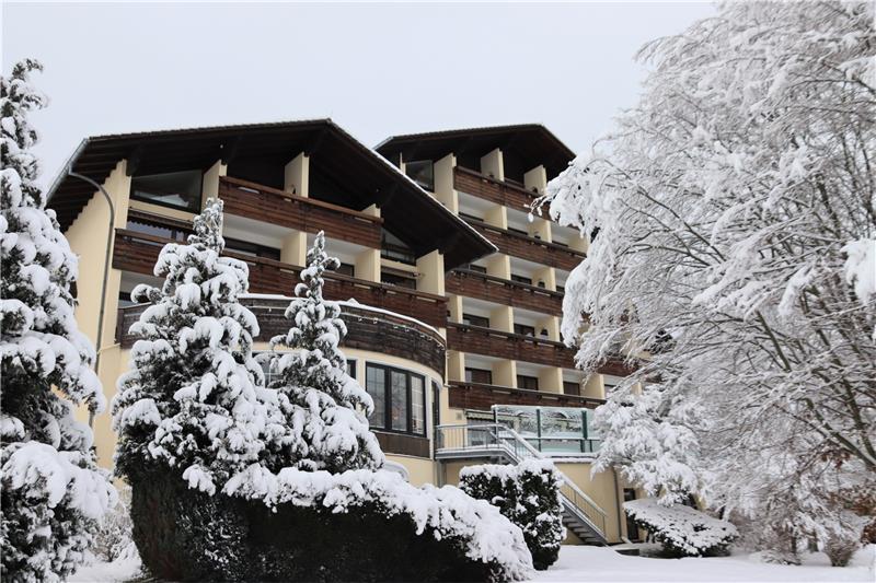 Hotel „Wolfshof“ bleibt im Besitz der Familie Dörschel Der „Wolfshof“ im weißen Winterkleid vor einigen Wochen.