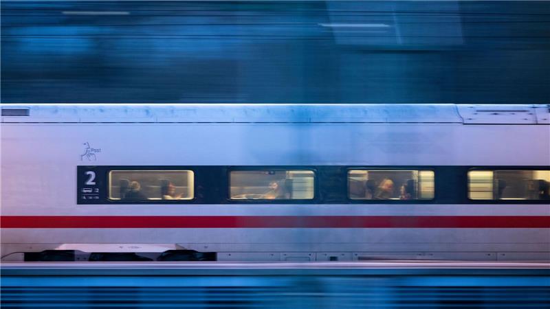 Der Zug setzte seine Fahrt nach Hamburg um 20.38 Uhr fort. (Symbolbild)