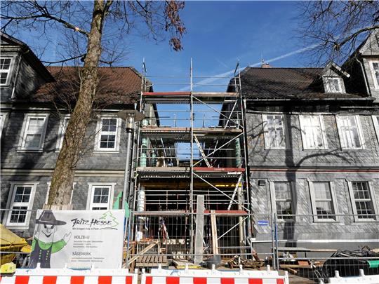 Der Zwischenbau, der Bergwerksmuseum und Welterbe-Informationszentrum verbinden soll, wächst.  Fotos: Potthast