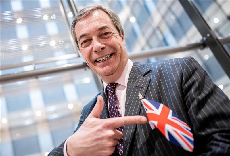 Der als lautstarker EU-Kritiker und Brexit-Vorkämpfer auch in Deutschland bekannt gewordene Rechtspopulist Nigel Farage macht bei der britischen TV-Ausgabe des Dschungelcamps mit.
