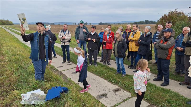 Der alte „Grenzerweg“ führt heute Wanderer zusammen.
