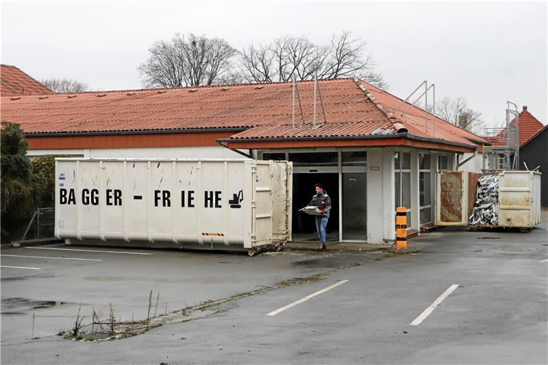 Der alte NP-Markt wird bald aus dem Liebenburger Ortsbild verschwinden. Auf dem Gelände wird die Klinik Dr. Fontheim einen neuen Wirtschaftshof errichten.  Foto: Gereke