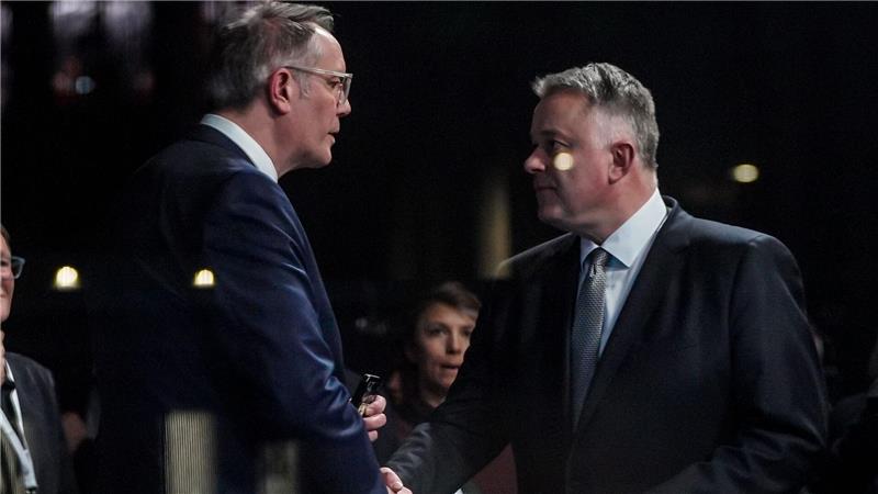 Der alte und der voraussichtlich neue Ministerpräsident von Rheinland-Pfalz wollen über eine große Koalition sprechen. 