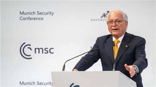 Der amtierende Vorsitzende der Münchner Sicherheitskonferenz, Wolfgang Ischinger, hat zusammen mit dem Stiftungsrat entschieden, dass AfD-Politiker an der Konferenz 2026 teilnehmen dürfen. (Archivfoto)