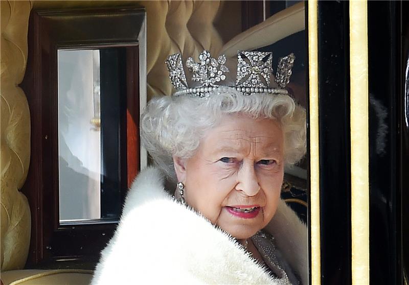 Betrugsversuch: Mann wollte „Gehstock” der Queen verkaufen Der angebliche Gehstock von Königin Elizabeth II. hätte einem Mann fast viel Geld eingebracht.