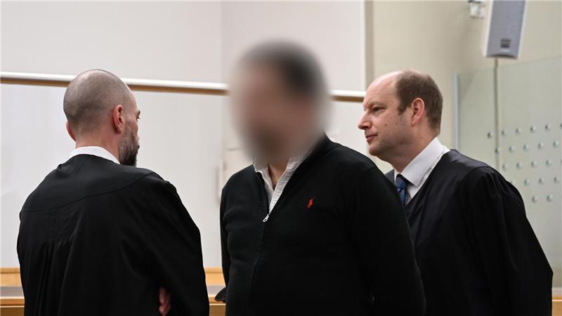 Der angeklagte Staatsanwalt aus Hannover gab zu, gegen Geld eine international agierende Kokain-Bande mit Informationen versorgt zu haben. (Archivbild)