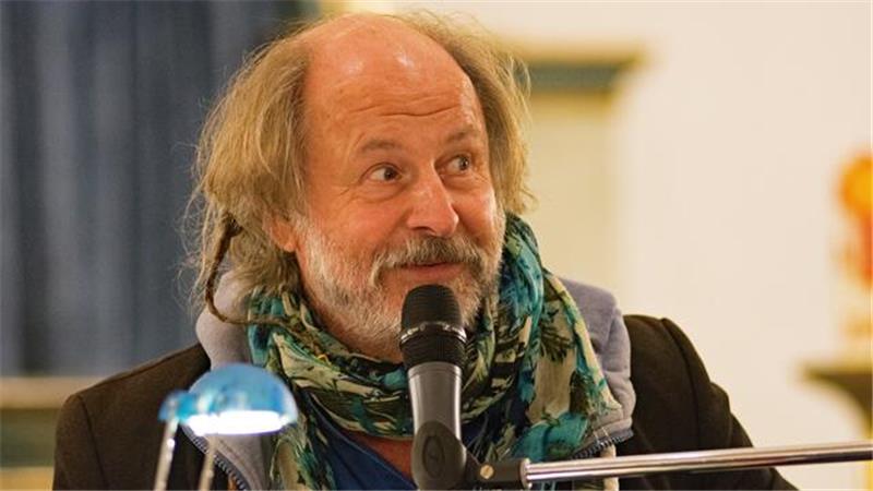 Der bekannte Autor Klaus-Peter Wolf ist am Mittwoch, 6. November, im Kurgastzentrum zu Gast und liest aus seinen Werken.