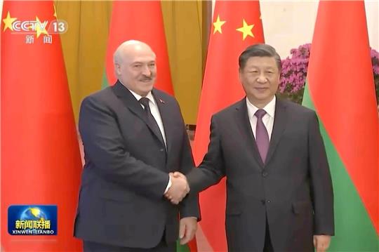 Der belarussische Machthaber Alexander Lukaschenko und der chinesische Staats- und Parteichef Xi Jinping wollen die Beziehungen ihrer Länder weiter stärken.