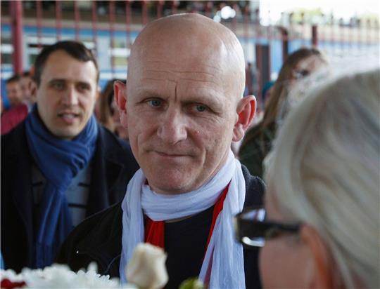 Der belarussische Menschenrechtsaktivist Ales Bjaljazki im Juni 2014 in Minsk.