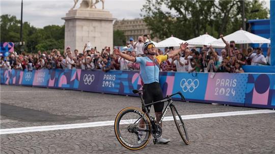 Der belgische Doppel-Olympiasieger Remco Evenepoel hat die Operation nach seinem Trainingsunfall gut überstanden.