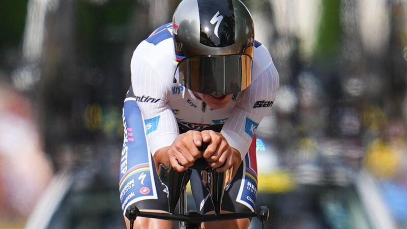 „Der beste Zeitfahrer“: Pogacar verneigt sich vor Evenepoel Der belgische Etappensieger Remco Evenepoel in Aktion.