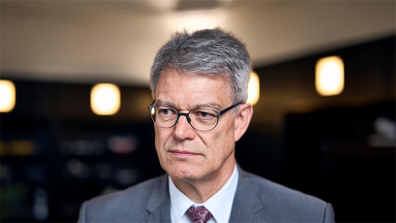 „Der beste Hitzeschutz ist, technisch auf dem neuesten Stand zu sein“: Bundesverkehrsminister Patrick Schnieder.