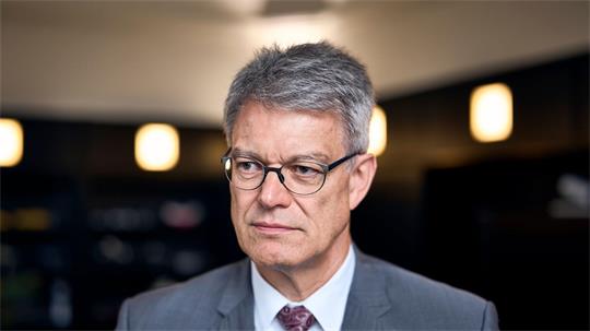 „Der beste Hitzeschutz ist, technisch auf dem neuesten Stand zu sein“: Bundesverkehrsminister Patrick Schnieder.