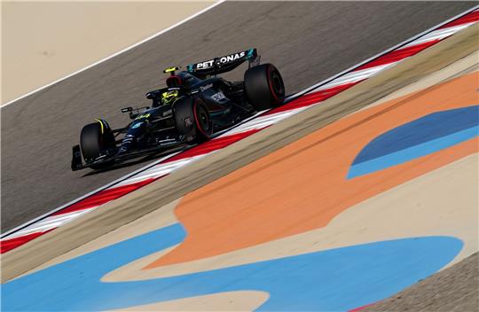 Der britische Mercedes-Pilot Lewis Hamilton in Aktion.