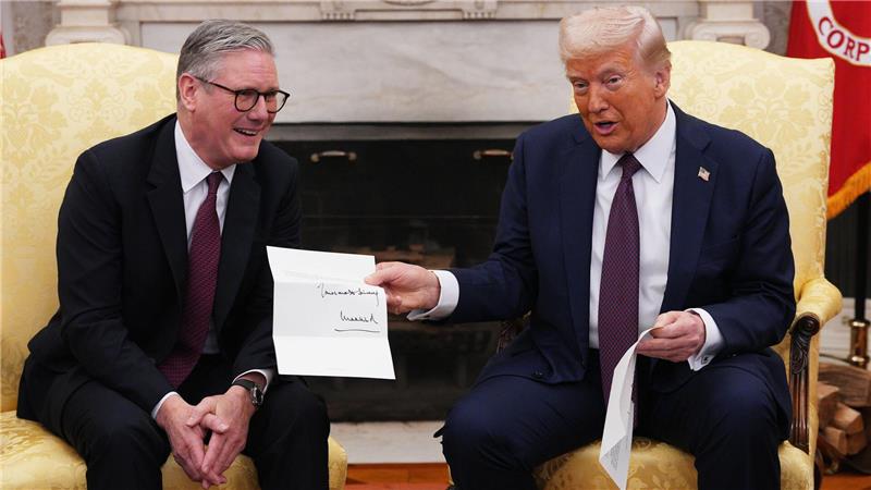 Der britische Premier Starmer überreichte US-Präsident Trump die Einladung zum Staatsbesuch bei einem Besuch im Weißen Haus. (Archivfoto)