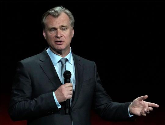 Der britische Regisseur Christopher Nolan wurde beim Training kalt erwischt.