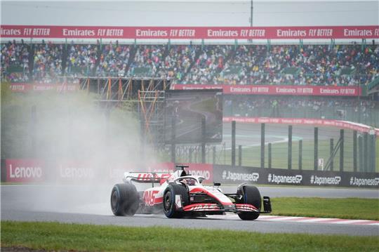 Der dänische Haas-Pilot Kevin Magnussen in Aktion.