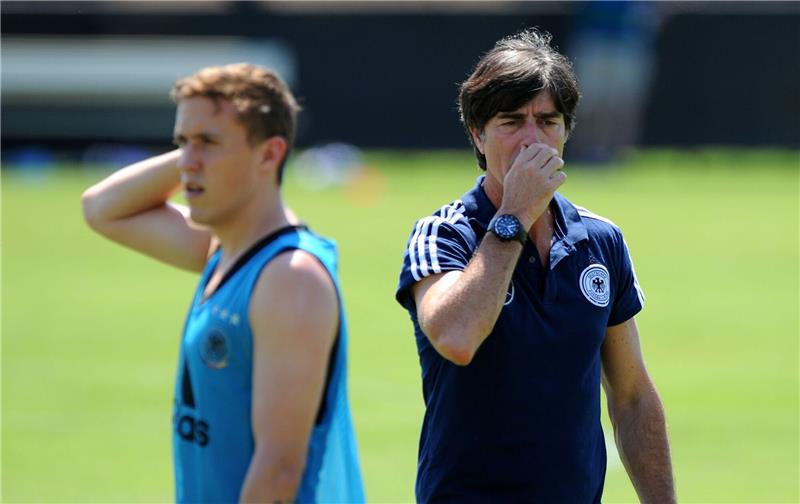 Kruse über Löw-Kritik: „Ein bisschen despektierlich” Der damalige Bundestrainer Joachim Löw (r) und Max Kruse im Jahr 2013.