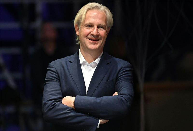 Neuer Burgtheater-Chef zeigt Oppenheimer und Sisi Der designierte Burgtheaterdirektor Stefan Bachmann in Wien.