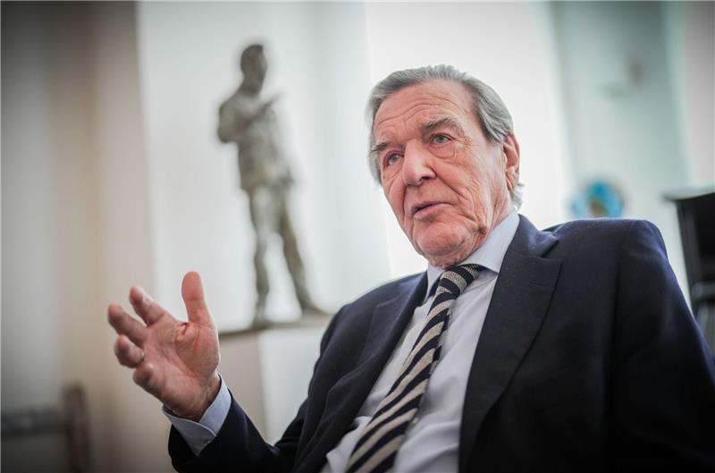 Der ehemalige Bundeskanzler Gerhard Schröder ist Anfang des Monats 80 Jahre alt geworden.