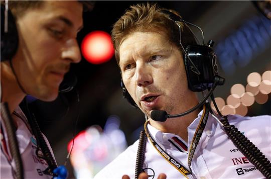 Der ehemalige Chefstratege von Mercedes, James Vowles, wird Nachfolger bei Williams für den zurückgetretenen Teamchef Capito.