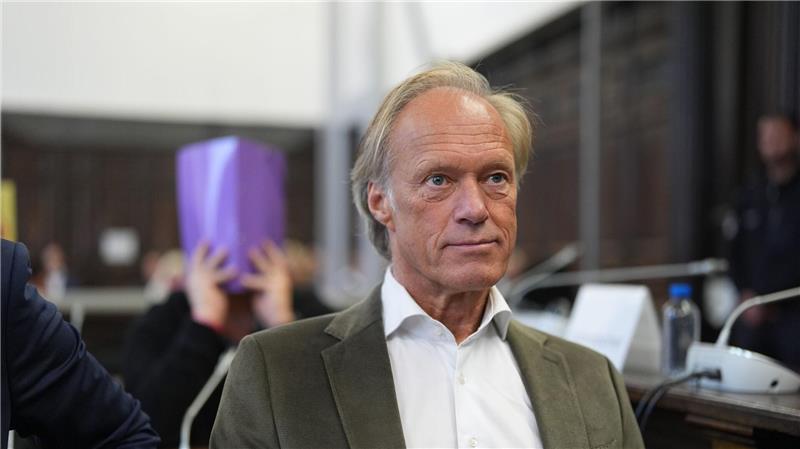 Block-Prozess: Ex-Mann schildert Angst vor Dauerüberwachung Der ehemalige Fernsehmoderator Gerhard Delling und Lebensgefährte von Christina Block ist wegen Beihilfe angeklagt.
