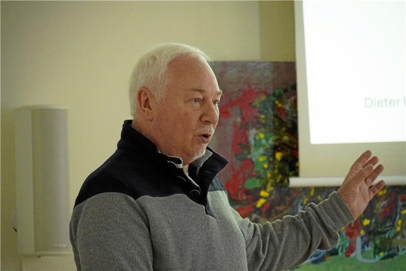 Einbruchprävention: So können sich Harzburger schützen Der ehemalige Kriminalbeamte Dieter Inert klärt bei einem Vortrag darüber auf, wie wichtig deshalb eine vernünftige Sicherung ist. Foto: Schlegel