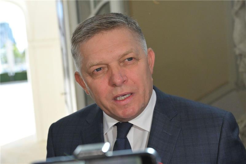 Slowakei: Einigung auf Dreier-Koalition unter Fico Der ehemalige Langzeit-Regierungschef Robert Fico soll erneut Ministerpräsident der Solowakei werden.