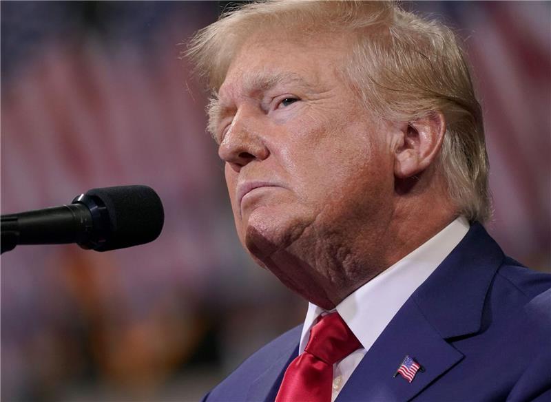 Medien: Ermittler wollen von Trump weitere Regierungspapiere Der ehemalige US-Präsident Donald Trump hat in verschiedenen Fällen Ärger mit der Justiz.