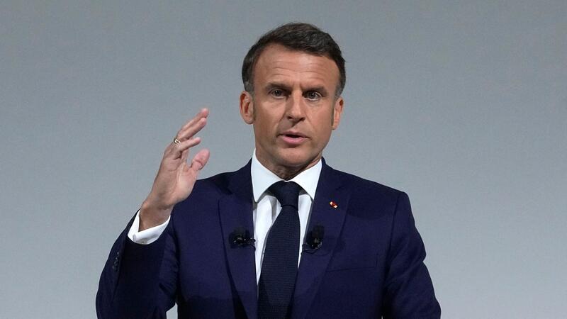 Der französische Präsident Emmanuel Macron hatte als Reaktion auf die Niederlage seiner liberalen Kräfte bei der Europawahl die Nationalversammlung aufgelöst.
