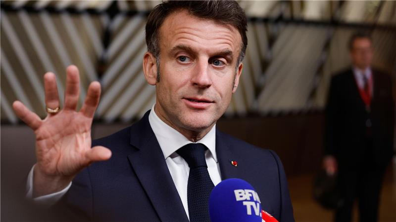 Abschied aus Brüssel: Scholz sagt „Tschüss“ Der französische Präsident Emmanuel Macron würdigt Bundeskanzler Scholz bei seinem Abschluss-Statement zum EU-Gipfel.