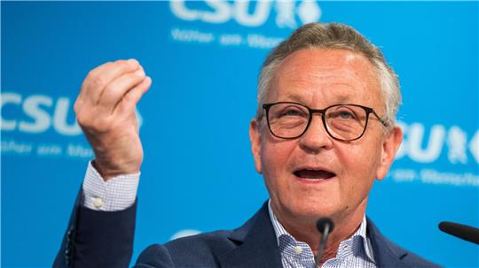 Der frühere Baywa-Chef Klaus Josef Lutz auf einer CSU-Veranstaltung im Jahr 2022. Lutz hat bislang sämtliche Vorwürfe im Zusammenhang mit der Schieflage der Baywa zurückgewiesen. (Archiv)